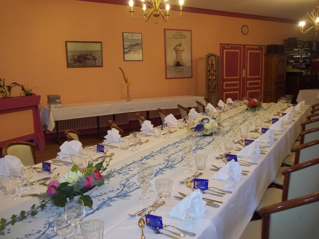 Hotel Des Bains Saint-Jean-le-Thomas Buitenkant foto