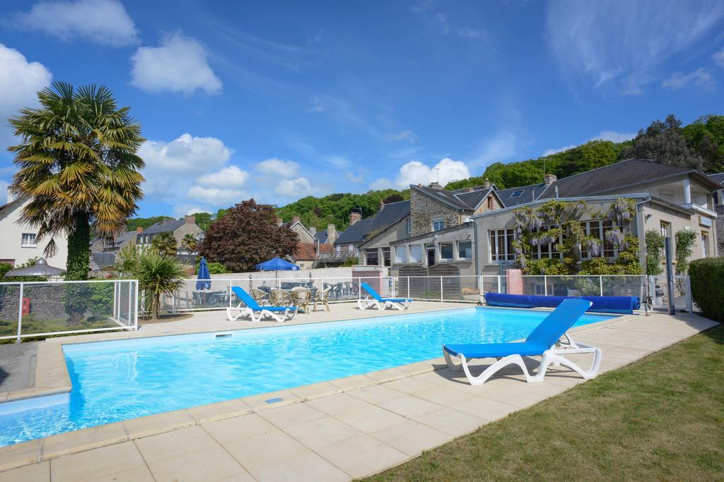 Hotel Des Bains Saint-Jean-le-Thomas Buitenkant foto