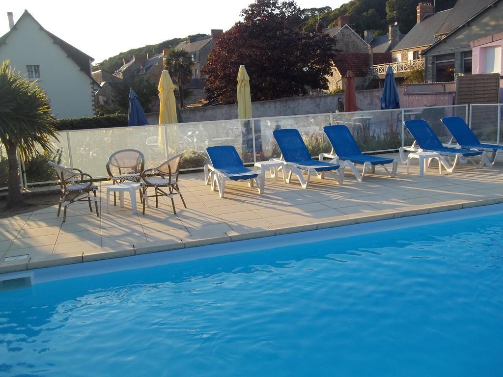 Hotel Des Bains Saint-Jean-le-Thomas Buitenkant foto